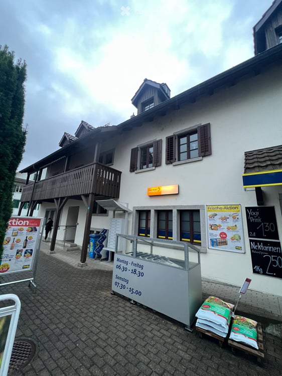 Gewerbelokal / Ladengeschäft an der Aarauerstrasse in Mühlau 2