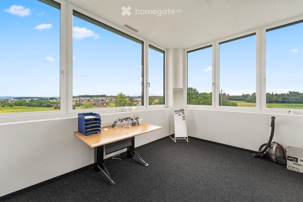 Alles unter einem Dach: Büro, Werkstatt und Parkierung flexibel kombinierbar 3