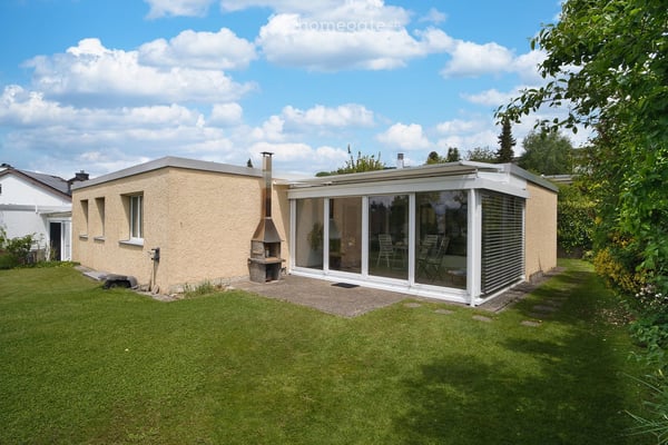 Familienfreundliches 5.5-Zimmer-Doppeleinfamilienhaus in Oberrohrdorf 1
