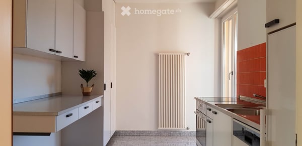 Lichtdurchflutete Wohnung mit Weitsicht (von privat) 10
