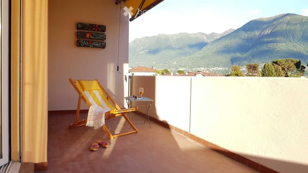 Lichtdurchflutete Wohnung mit Weitsicht (von privat) 4