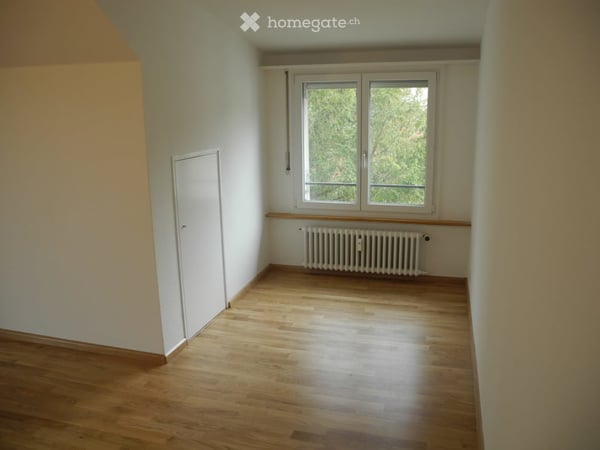 Schöne 2-Zimmer Wohnung im grünen Bruderholz 6