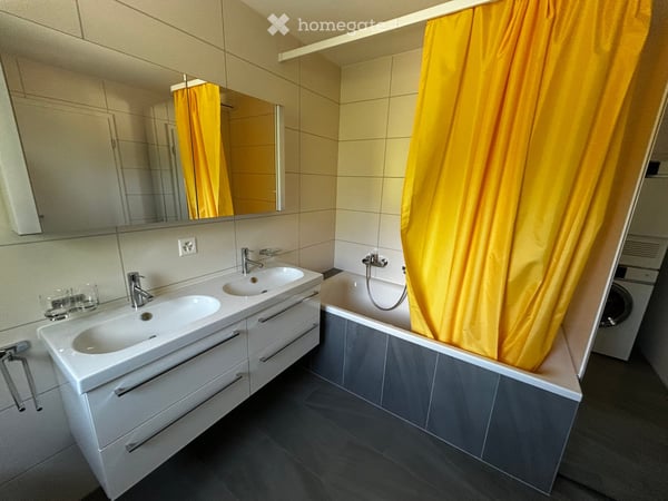 FRIBOURG – Exceptionnel 5.5 pièces de 158 m² avec terrasse vitrée de 42 m² 15