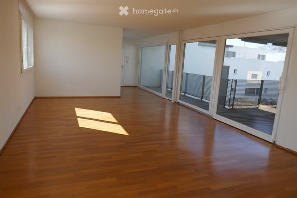 Zu verkaufen, schöne, sonnige 1.5-Zimmer-Wohnung mit Balkon in Zürich Seebach 4