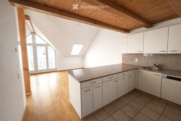 Attraktive 3.5-Zimmer-Maisonettewohnung an zentraler Lage in Beringen mit grossem Gartensitzplatz