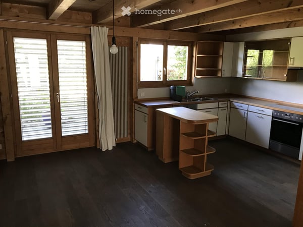 Charmantes 7-Zimmer-Reihenhaus in Moosseedorf inkl. Einstellhallenplatz – Sofort verfügbar! 3