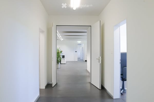 Ihre neue Firmenadresse ab Januar 2027: Hochwertig ausgebaute Büroräume in Uster 8
