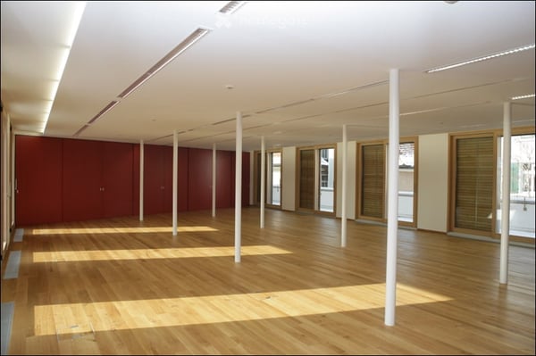 Bürofläche mit moderner Architektur 2