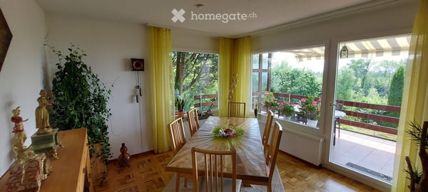 Geräumiges 7-Zimmer-Einfamilienhaus mit herrlicher Aussicht in Hinwil 3