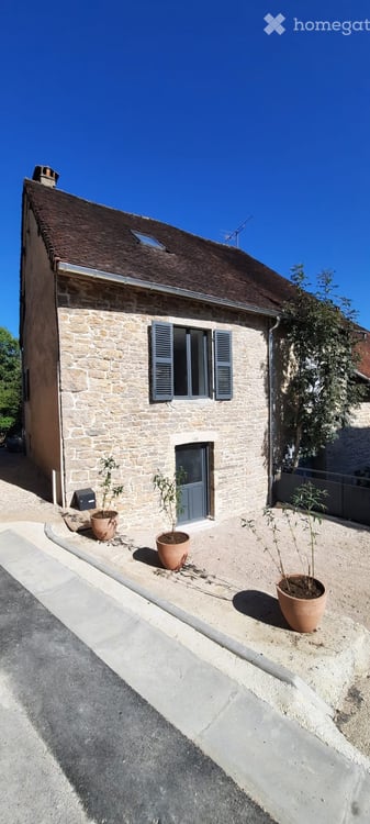 Maison de village en pierres rénovée 75 m² avec terrain et parking - Alièze (39270)