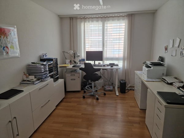 Helle 4.5-Zimmer-Wohnung mit Balkon in ruhiger Lage – Ottenbach 11