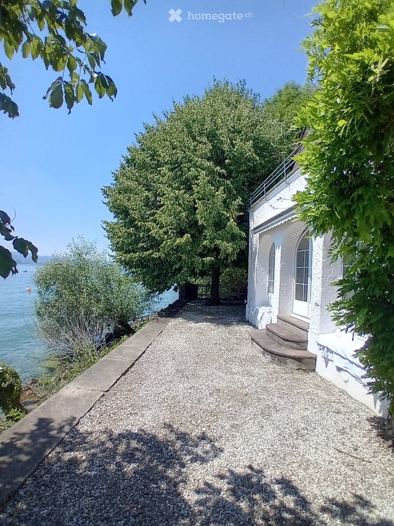 Wunderschön gelegene 6-Zimmer-Villa mit Seeanstoss 6