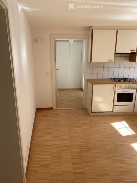 Charmante 2.5-Zimmer-Wohnung in Wädenswil – Altbau, gepflegt und ruhig gelegen 3