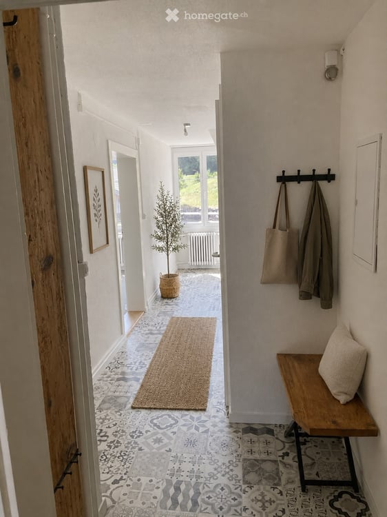 Erstbezug nach Renovation, stilvoller Altbau mit neuer Küche 9