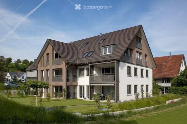 Schöne 4.5-Zimmer-Dachwohnung in Wasterkingen – modern, ruhig und familienfreundlich