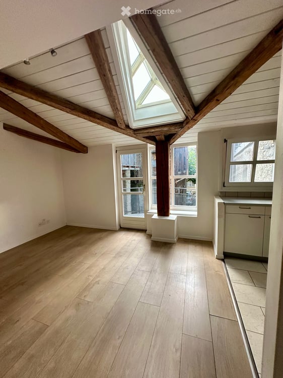 Charmante 3.5-Zimmer-Altbauwohnung im historischen Maienfeld 3