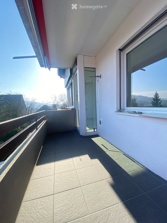 Helle 4.5-Zimmer-Wohnung mit schöner Aussicht in ruhiger Lage 11