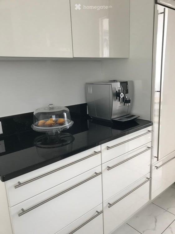 Helle 4.5-Zimmer-Wohnung mit schöner Aussicht in ruhiger Lage 9