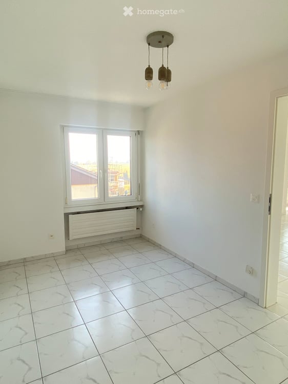 Helle 4.5-Zimmer-Wohnung mit schöner Aussicht in ruhiger Lage 6