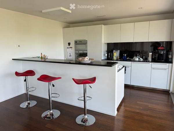 Exklusive 4.5-Zimmer-Wohnung am See mit wunderbarer Seesicht 6