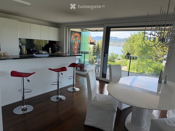 Exklusive 4.5-Zimmer-Wohnung am See mit wunderbarer Seesicht 2
