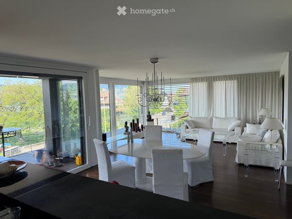 Exklusive 4.5-Zimmer-Wohnung am See mit wunderbarer Seesicht 7
