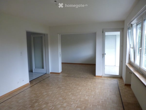 Helle 4.5-Zimmer-Wohnung mit Balkon in Glattbrugg 3