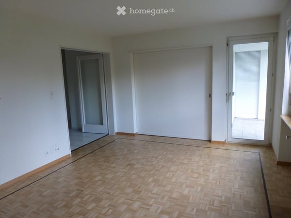 Helle 4.5-Zimmer-Wohnung mit Balkon in Glattbrugg 4