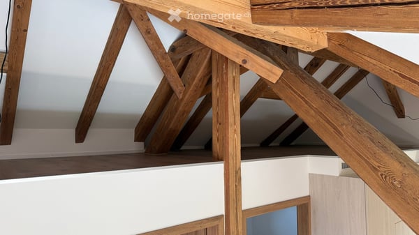 Erstbezug!         Charmante 3.5-Zimmer-Dachwohnung mit Galerie & Lift in Benken ZH 13