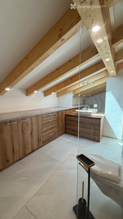 Erstbezug!         Charmante 3.5-Zimmer-Dachwohnung mit Galerie & Lift in Benken ZH 9