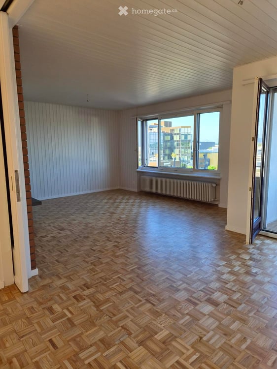 Attraktive 4-Zimmer-Wohnung an ruhiger Lager 3