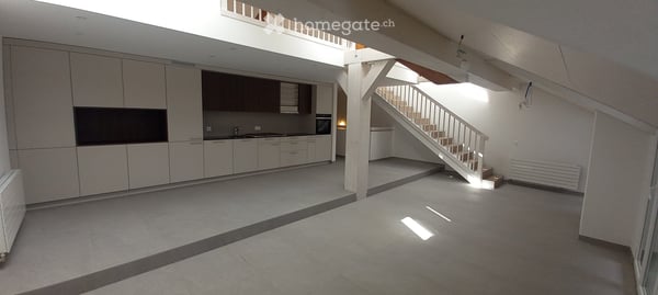 Duplex 4.5 pièces lumineux avec balcon à Cortaillod 1
