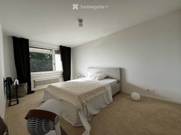 Charmante 2.5-Zimmer-Wohnung mit Stadtblick in Zürich-Albisrieden 12