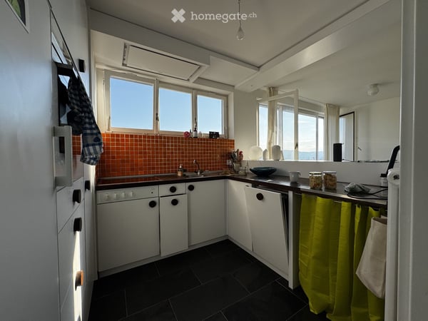 Charmante 2.5-Zimmer-Wohnung mit Stadtblick in Zürich-Albisrieden 3