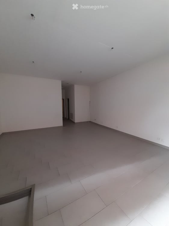 Bureau à louer au rez-de-chaussée – Porrentruy, Rue Joseph-Trouillat 4