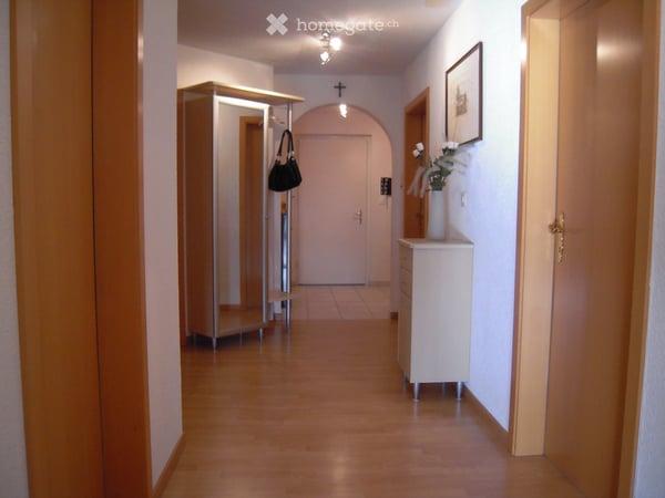 3-seitig besonnte 5,5 Zi.-Dachwohnung in Zuzwil SG 3