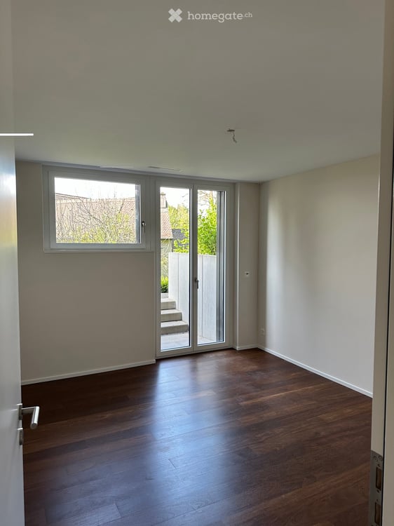 Moderne 2.5-Zimmer-Wohnung mit Balkon und Sauna an ruhiger Lage in Zürich 8044 4