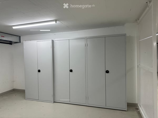 Moderne 2.5-Zimmer-Wohnung mit Balkon und Sauna an ruhiger Lage in Zürich 8044 21