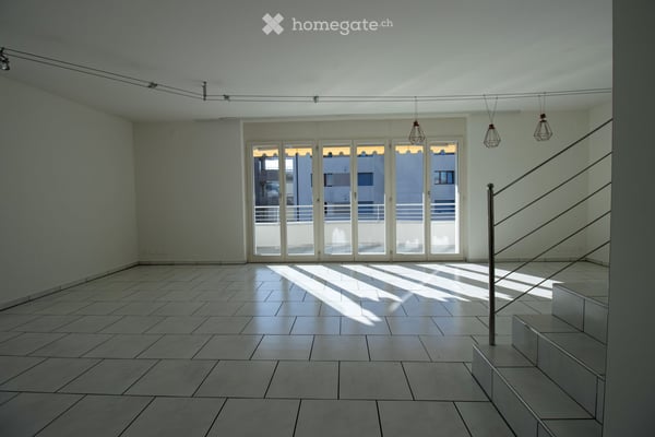 Wunderschöne 6.5-Zimmer-Maisonette-Dachwohnung mit Bergblick in Cham 2