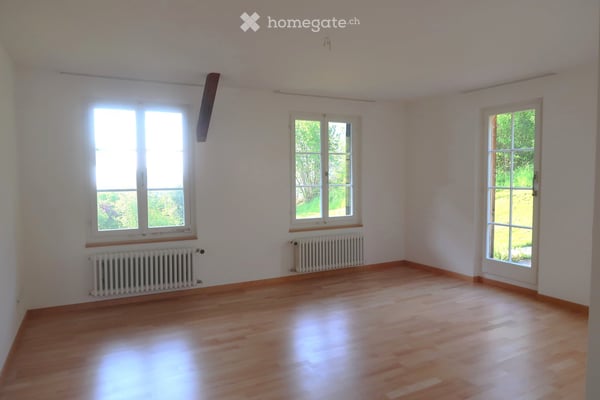 Charmante 3.5-Zimmer-Maisonette-Wohnung in altem Bauernhaus mit Seesicht 6