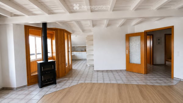 Helle 4.5-Zimmer-Wohnung mit Balkon und schöner Aussicht in Thalheim an der Thur 2