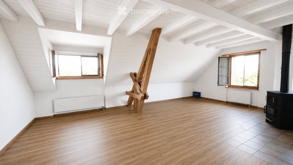 Helle 4.5-Zimmer-Wohnung mit Balkon und schöner Aussicht in Thalheim an der Thur