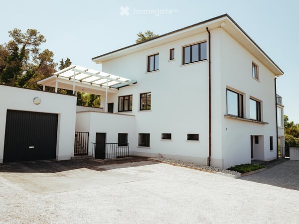 Traumhaftes Anwesen mit Seepanorama und absoluter Privatsphäre 10