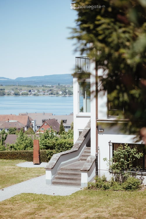 Traumhaftes Anwesen mit Seepanorama und absoluter Privatsphäre 2