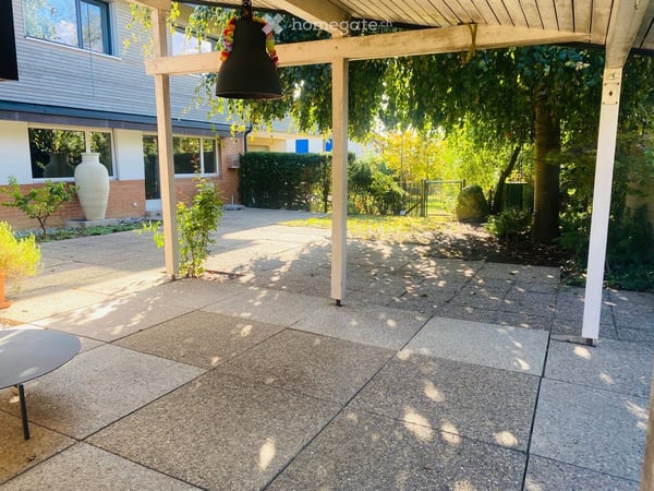 Hausteil mit Garten und Blick ins Grüne 18