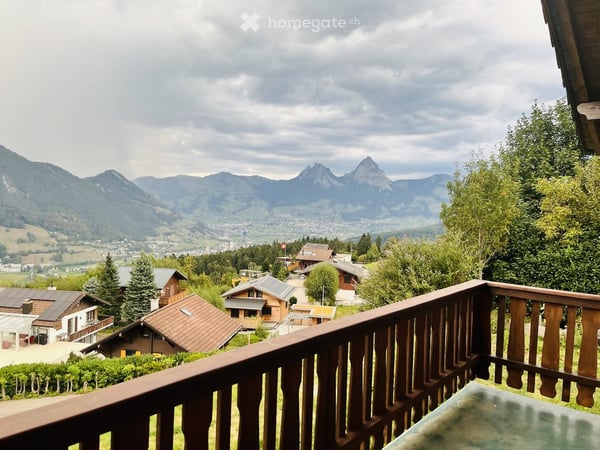 3-Zimmer-Maisonette-Wohnung mit Bergblick in Seelisberg 2