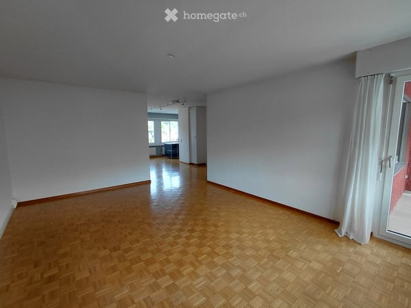 Sonnige geräumige Wohnung mit Blick ins Grüne befristet zu vermieten 4