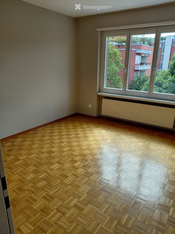Sonnige geräumige Wohnung mit Blick ins Grüne befristet zu vermieten 9