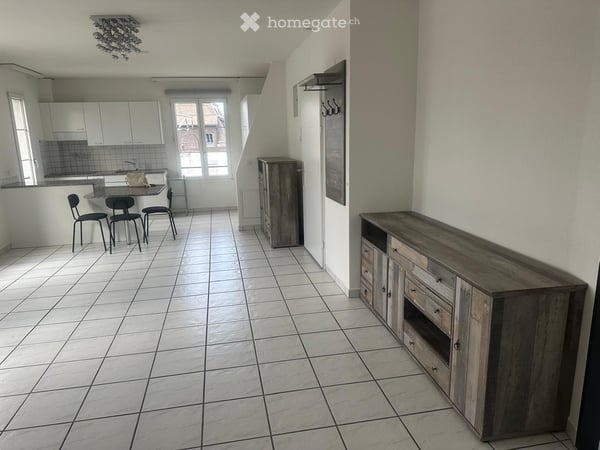 Moderne 2.5 Zimmer-Wohnung in Bahnhofsnähe mit Seesicht