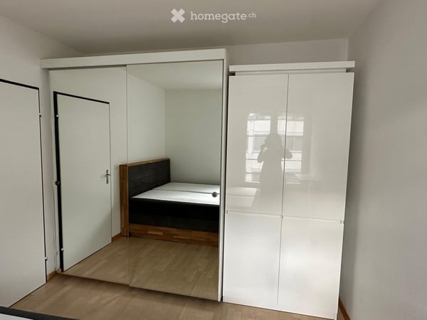 Moderne 2.5 Zimmer-Wohnung in Bahnhofsnähe mit Seesicht 5